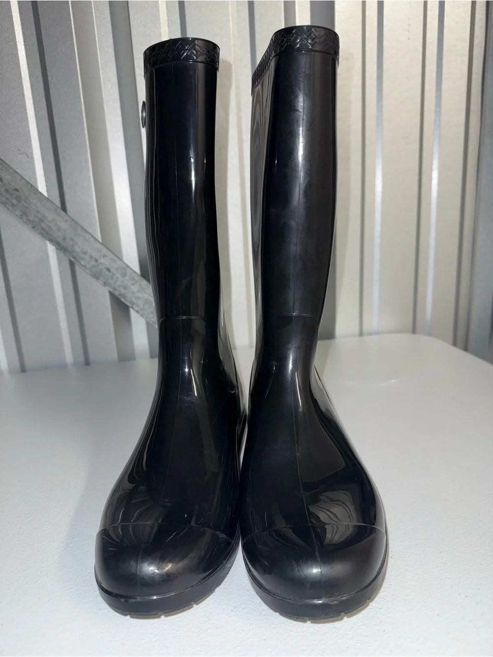 UGG women black